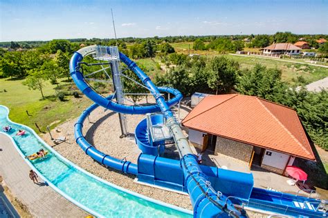 cegled aquapark|Aqua Centrum Slide Park – Ceglédi Gyógyfürdő és。